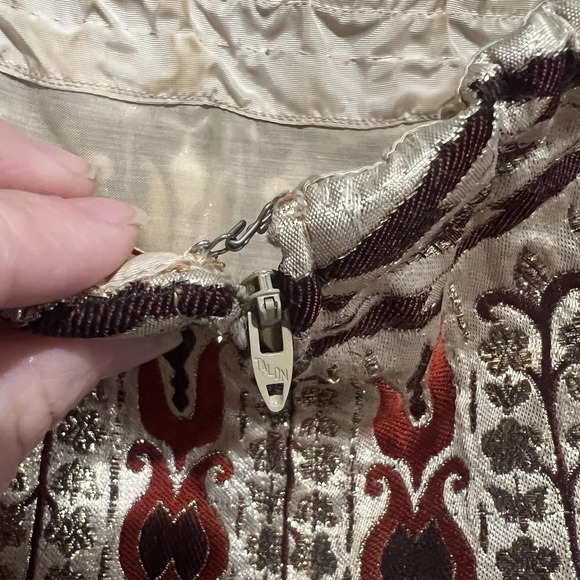 Iconic 1970s Oscar de La Renta Metallic Gold Silk Brocade Dress Gown Fur Cuff - Picture 6 of 16